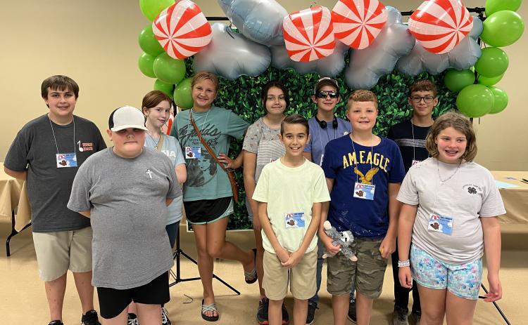 Youth and adults from 37 counties participated in Mission Make-It this year. Participating from Hart County were (picture l to r) front row: Easton Saylors, Kage McLane, Matthew Henry Cason, Morgan Johnson; back row: Lukas Smith, Gracie Ricks, Lily Graham, Ashleigh Jones, Phoebe Cain York, Blake Allgood.